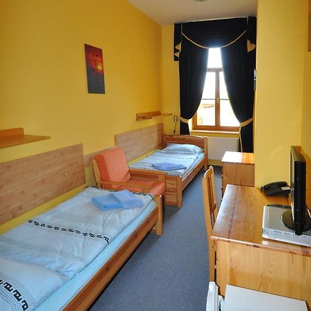Hotel U Radnice Louny Oda fotoğraf