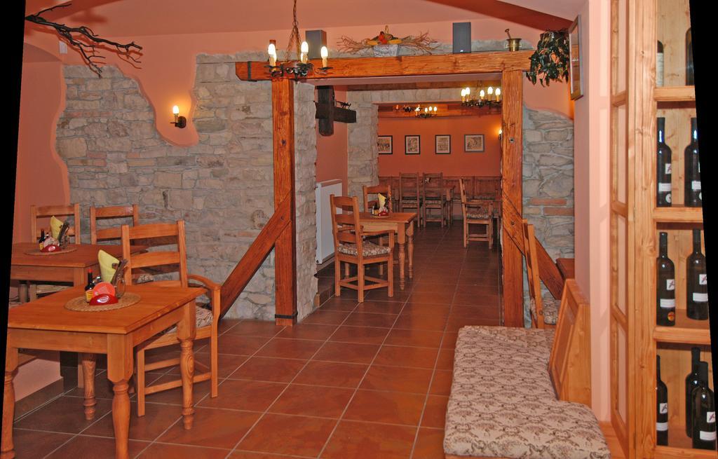 Hotel U Radnice Louny Dış mekan fotoğraf