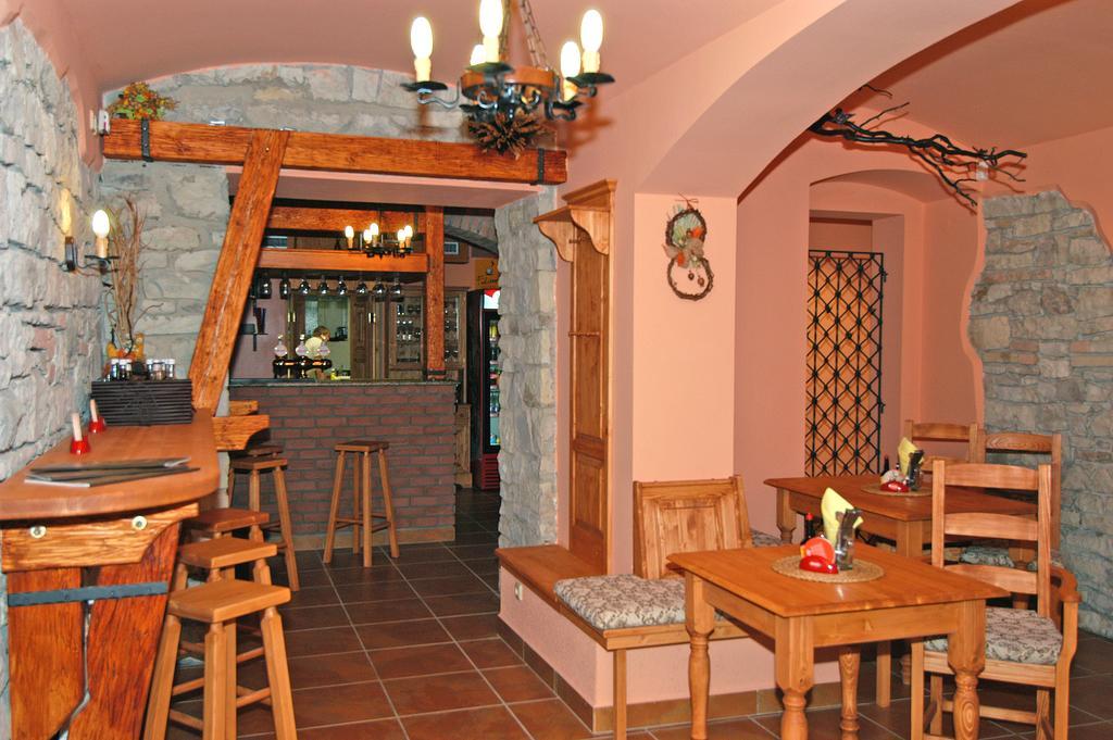 Hotel U Radnice Louny Dış mekan fotoğraf