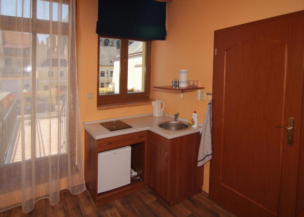 Hotel U Radnice Louny Oda fotoğraf