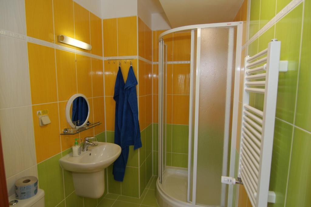 Hotel U Radnice Louny Oda fotoğraf