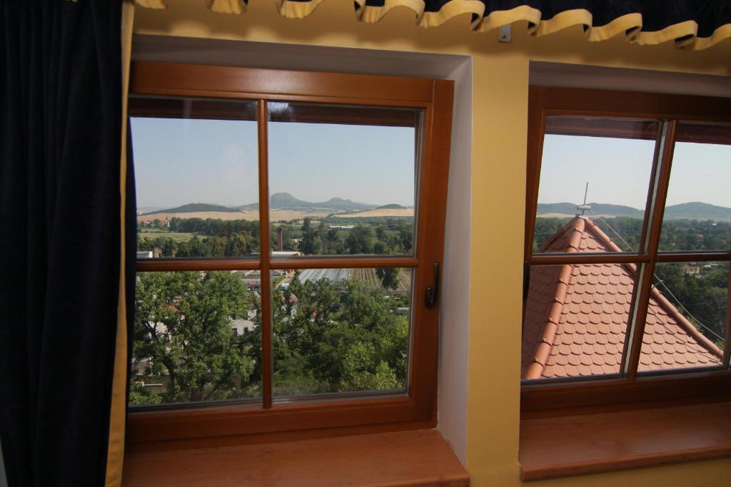 Hotel U Radnice Louny Dış mekan fotoğraf